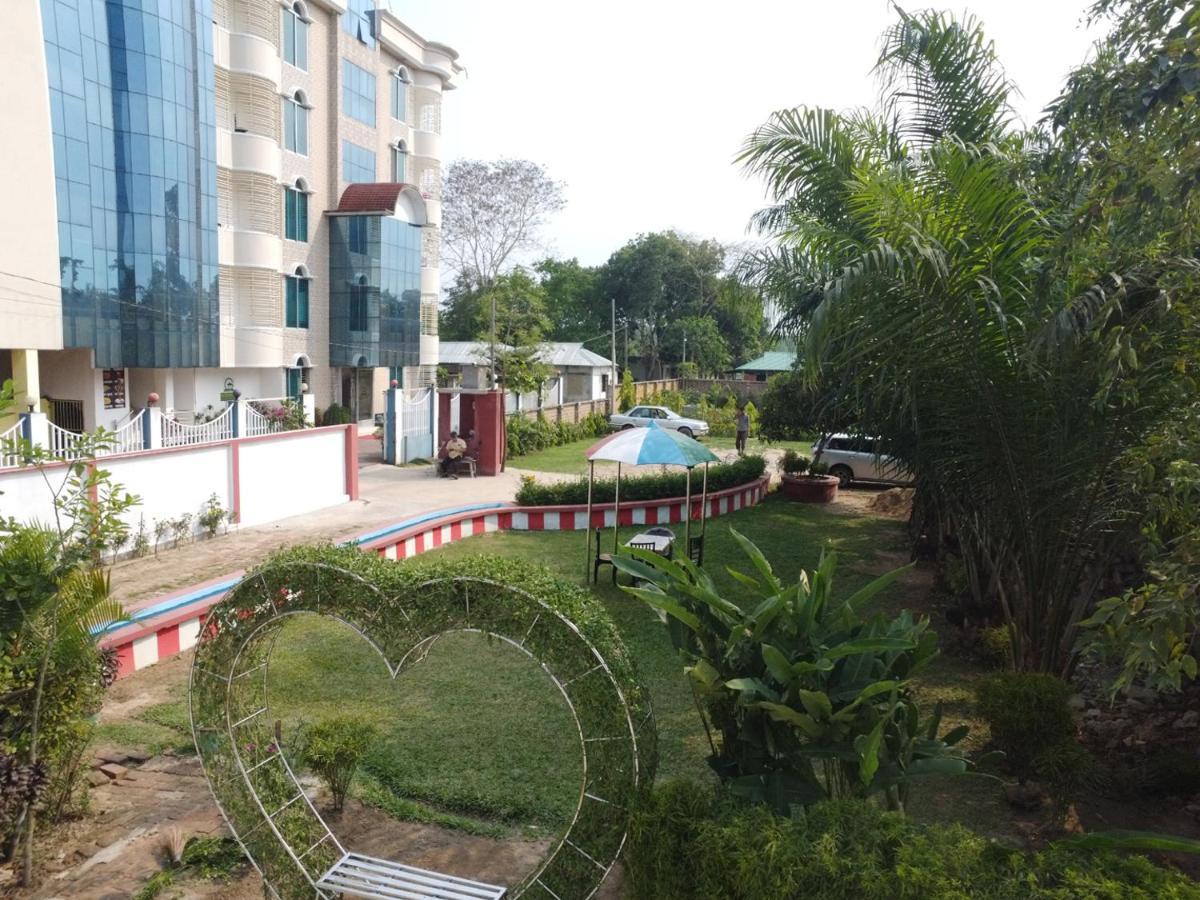 Grand Selim Resort & Tour - Gsrt Sreemangal Bagian luar foto