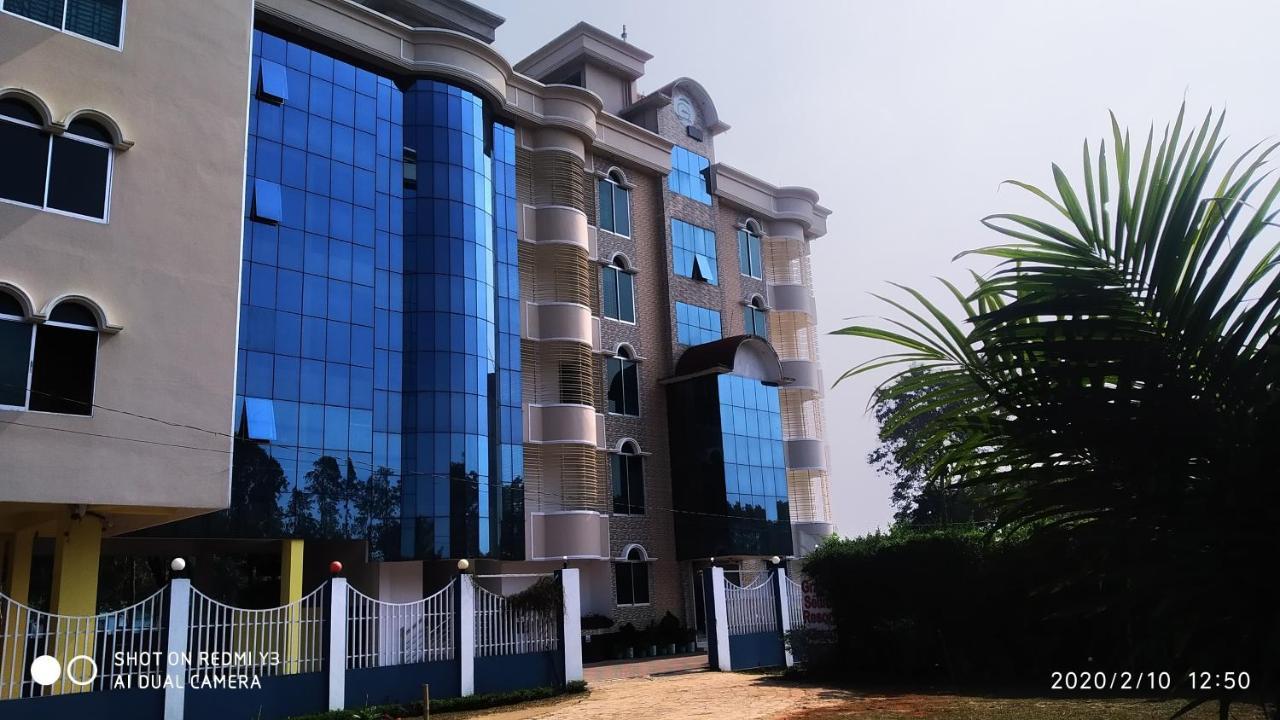 Grand Selim Resort & Tour - Gsrt Sreemangal Bagian luar foto